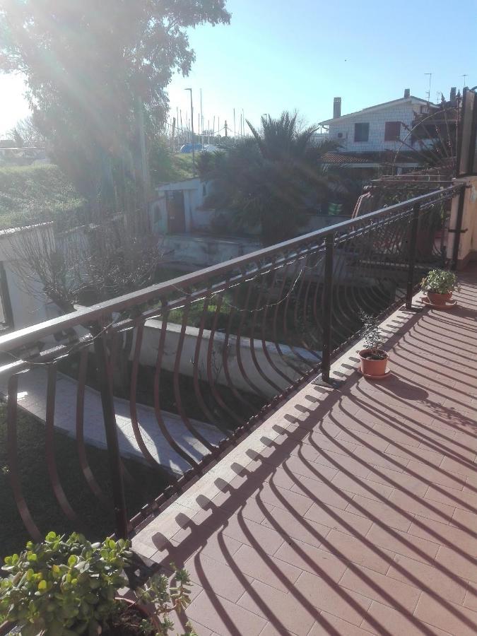 A Santy's House: Central Rome Budget Stay Fiumicino Exterior photo