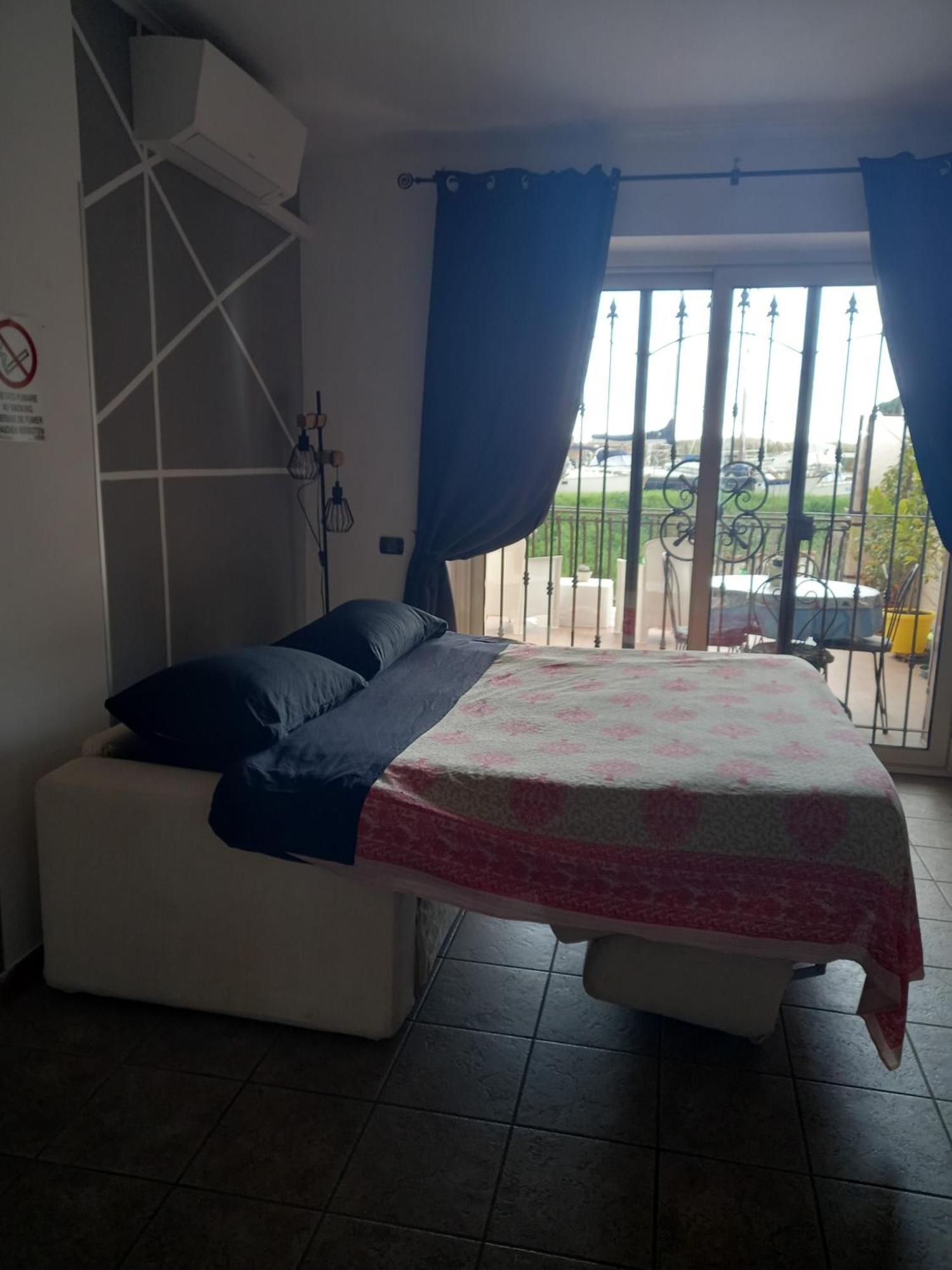 A Santy's House: Central Rome Budget Stay Fiumicino Exterior photo
